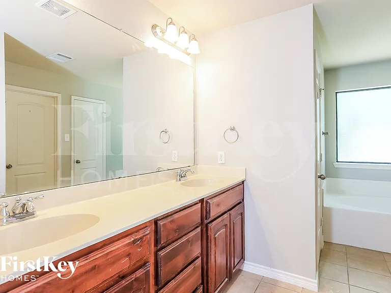 2213 Brandy Dr — Photo 10