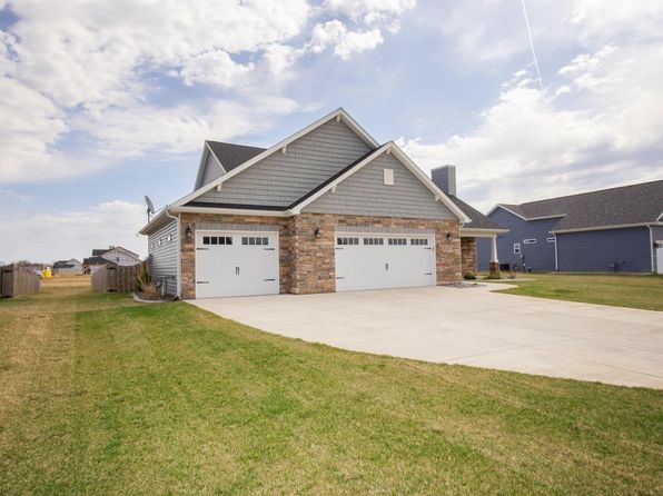 4407 Admirals Cove Dr, Lafayette, IN 47909