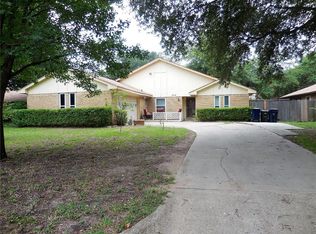 2716 Mill Pond Rd, Denton, TX 76209