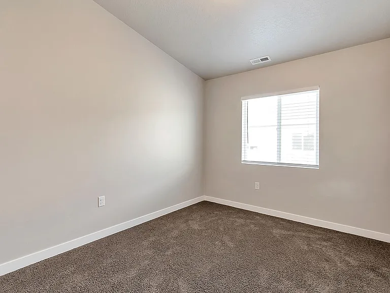 1103 W Emerald Pools Ln — Photo 9