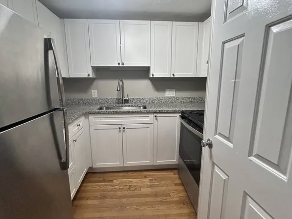 27 Division St, Chelsea, MA 02150