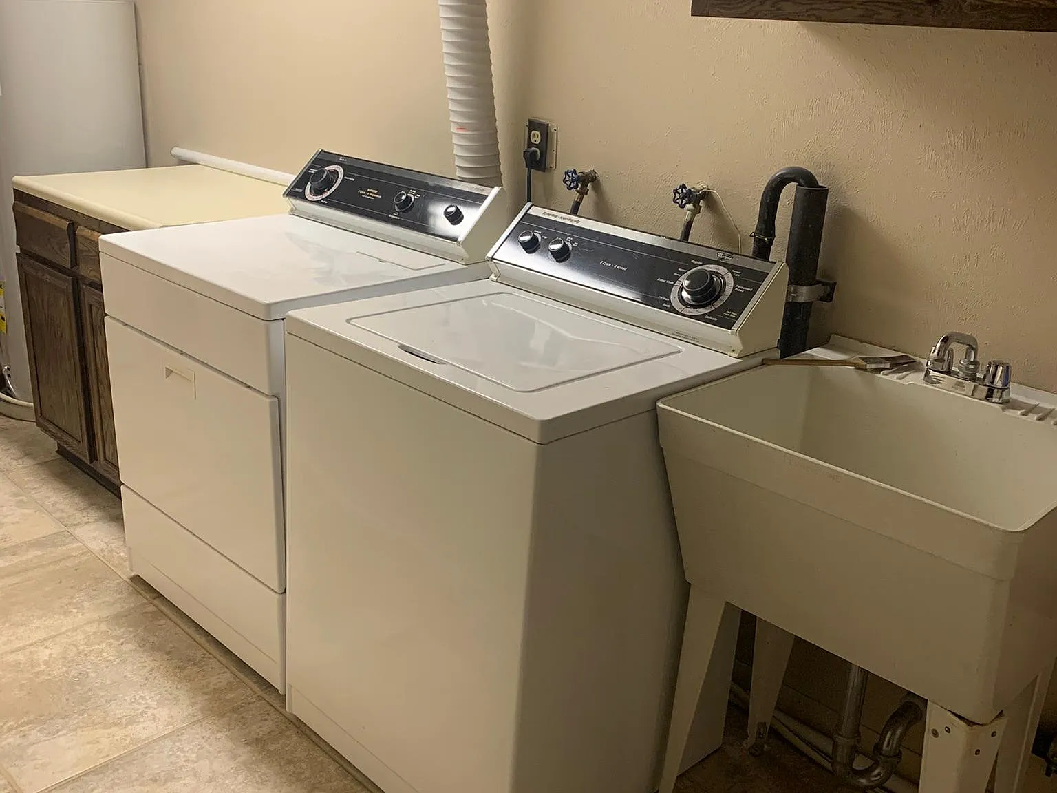 13765 E Marina Dr — Photo 2