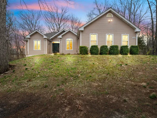 5255 Crown Hill Dr, Cedar Hill, MO 63016