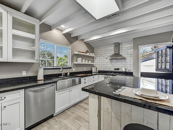 5th image of 3132 E Highland Avenue