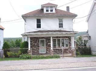 412 W Grand Ave, Tower City, PA 17980