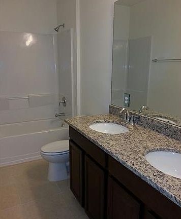4th image of 506 NW 36th Pl