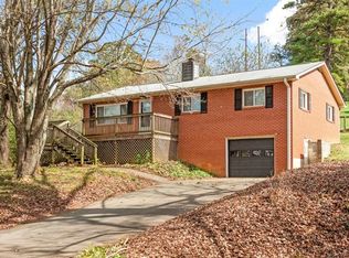 124 Christian Creek Rd, Swannanoa, NC 28778