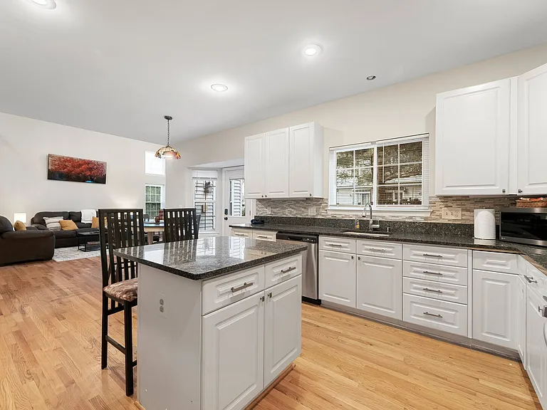 Westwood Pl — Photo 17