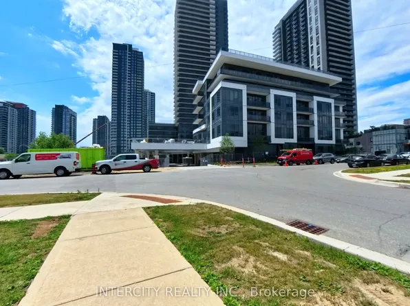 5105 Hurontario St, Mississauga, ON