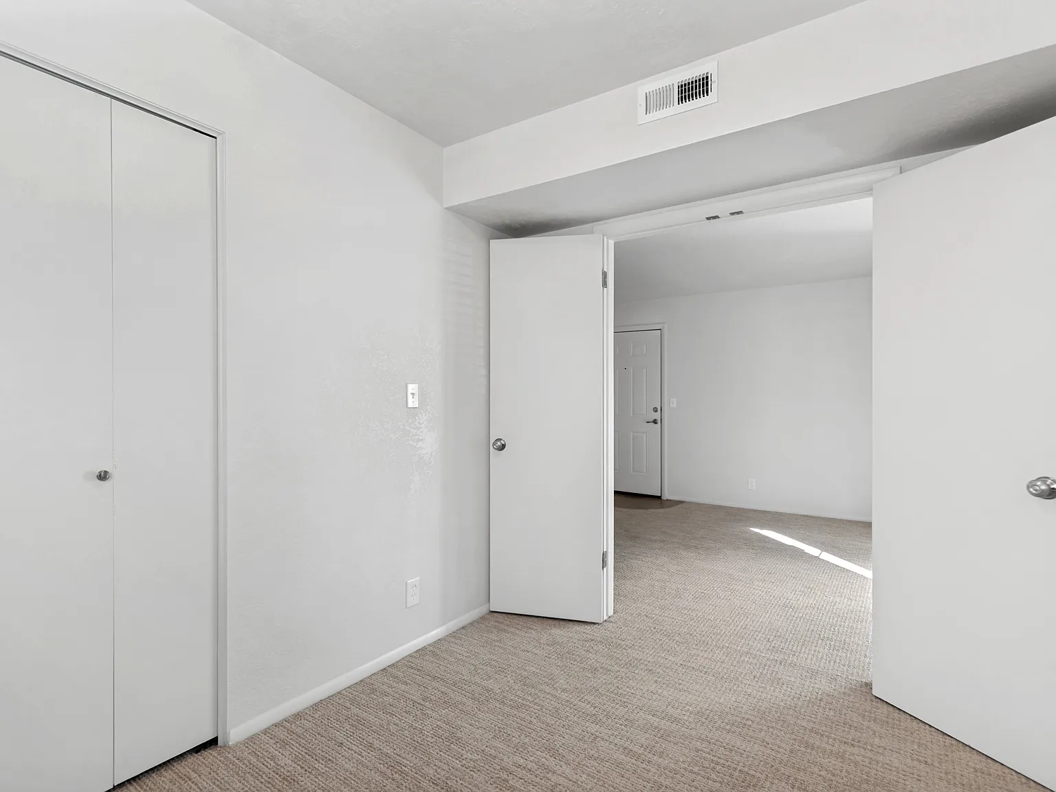 2 bed, 648 sqft, $1,650 — Photo 4