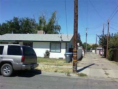 2nd image of 135 N Fresno St