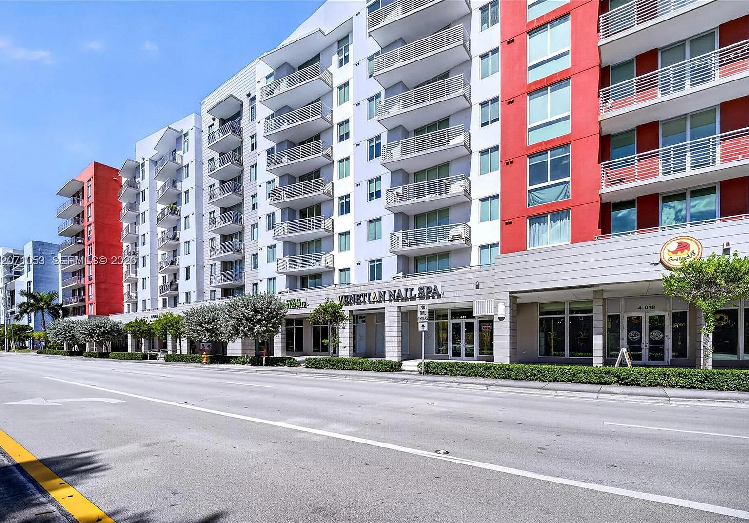Midtown Doral Condo 4 — Photo 1