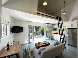 1902 Walcott Way, Los Angeles, CA 90039