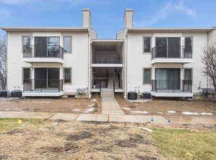 51 Sam Bonnell Dr #51, Clinton, NJ 08809