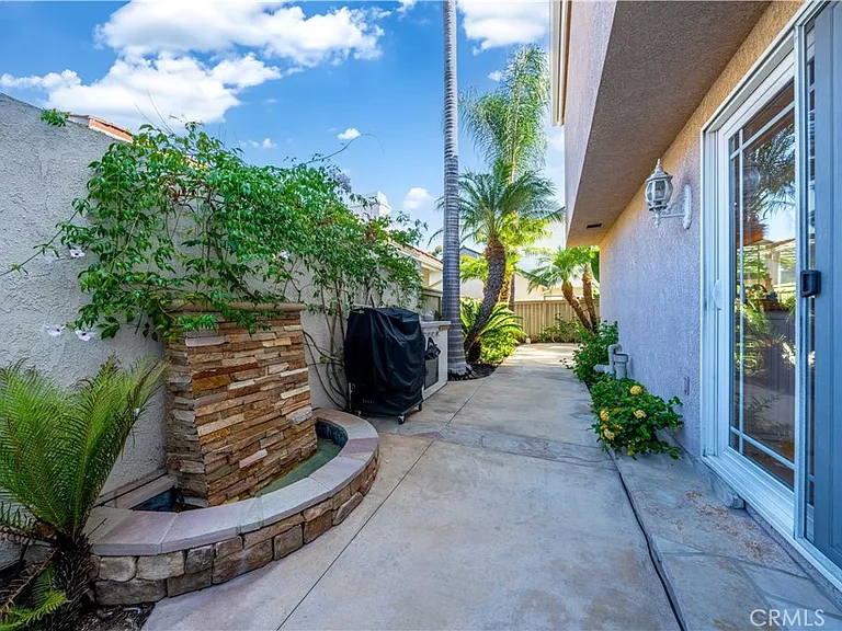 20 Coldbrook — Photo 35