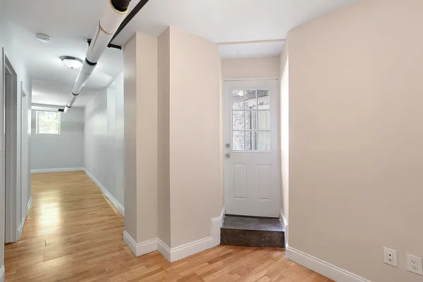 Rented by Your Vanity Realty | media 8