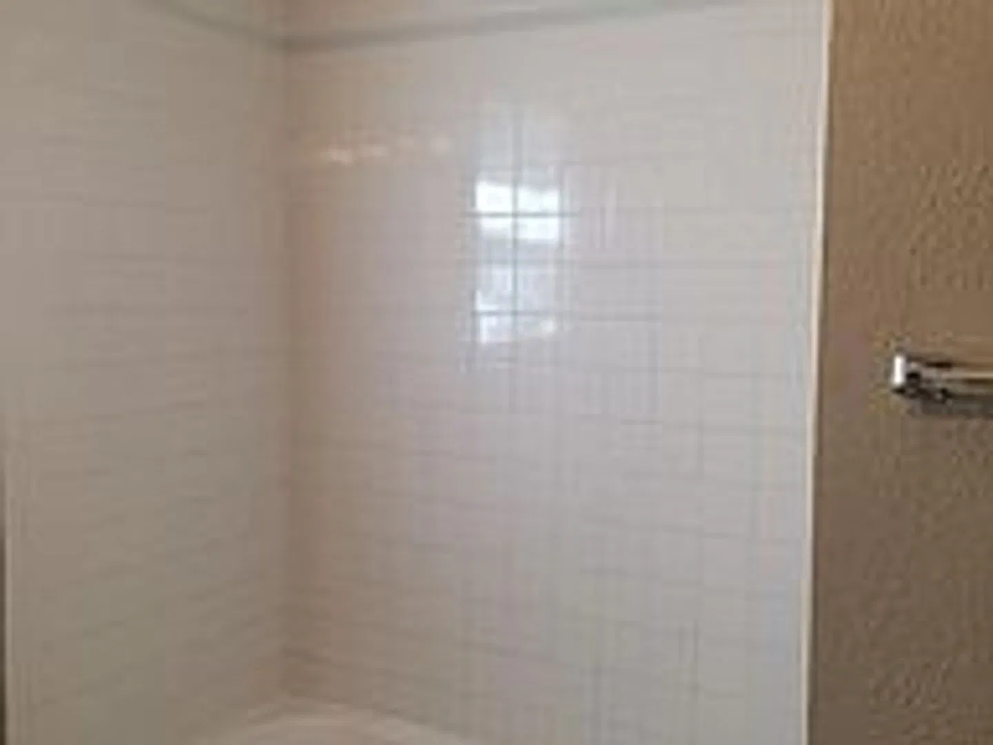 Pre-Lease Aug 2027! Charming 2 Bed Cottage W/ Screened In Porch & Vintage Character! — Photo 4