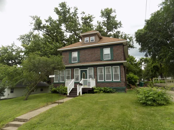 1009 South St, Jackson, MN 56143