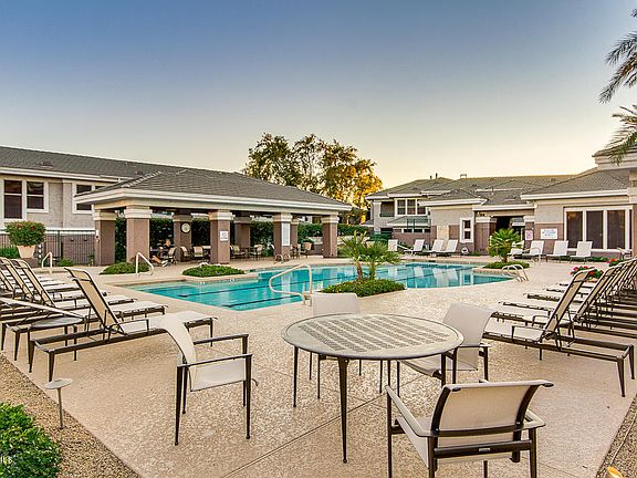 3rd image of 15221 N Clubgate Dr Unit 2018