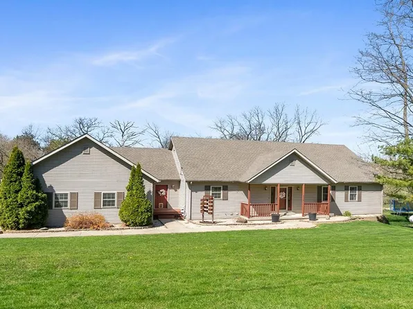 2416 S Ridge Rd, Oregon, IL 61061