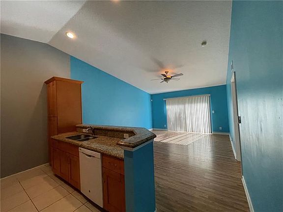 2nd image of 4538 Oak Terrace Dr
