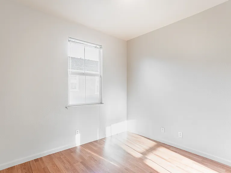 1865 Garzoni Pl — Photo 21