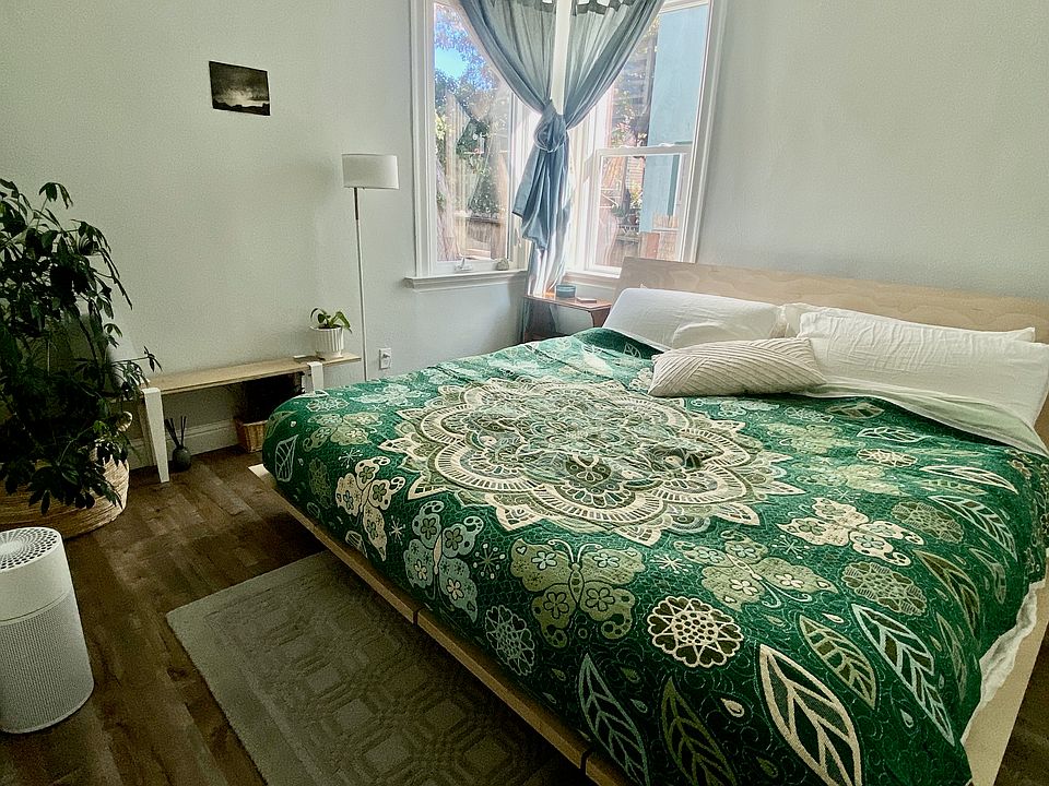 Primary bedroom - morning light