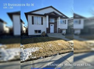 19 Rivergreen Rd W, Lethbridge, AB T1K7X5