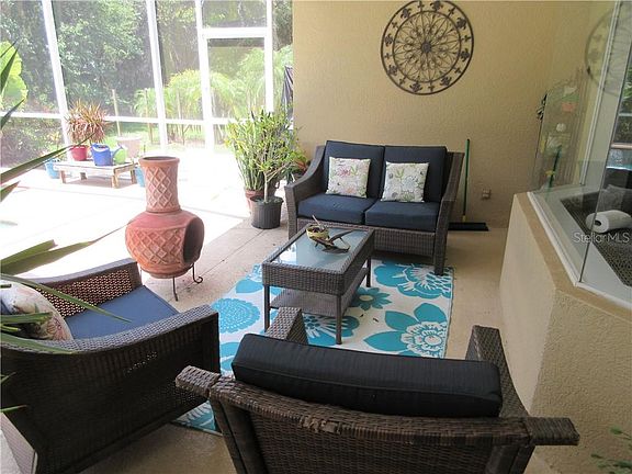 5th image of 1218 Carriage Park Dr