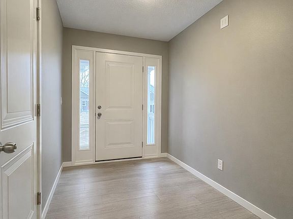 2nd image of 3365 Lincolnshire Rd