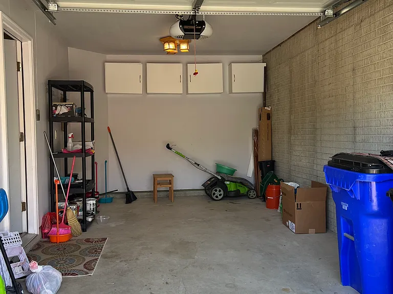 1606 Trestle St — Photo 3