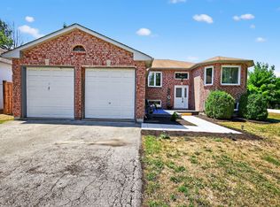 2 Birchmount Cir, Wasaga Beach, ON L9Z 1H8
