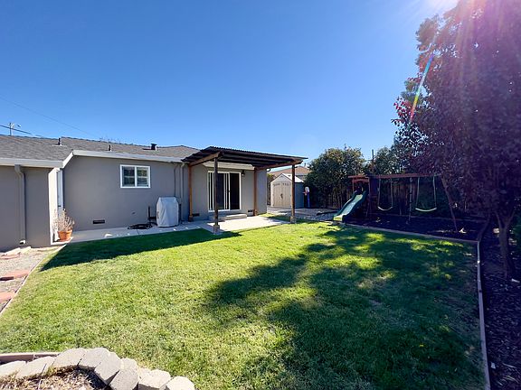 2nd image of 5159 Amelia Dr