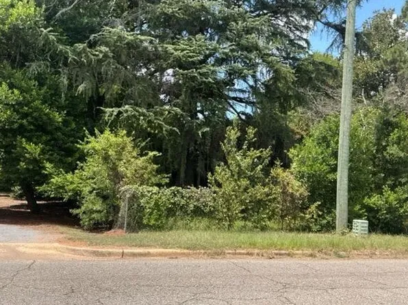 2411 Upper Wetumpka Rd, Montgomery, AL 36107