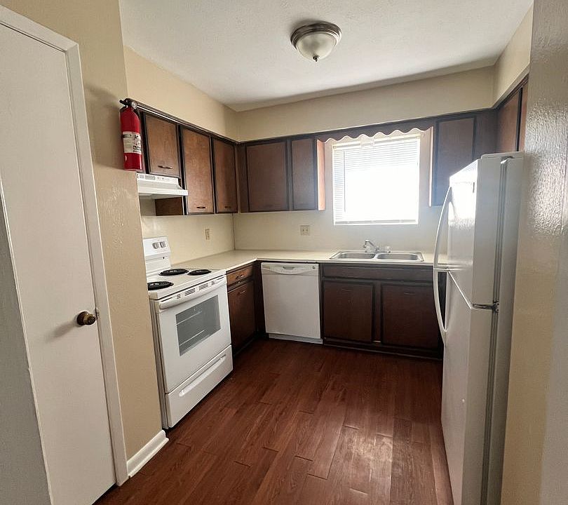 Lamplighter Apartments 1235 11th St Hempstead TX Zillow