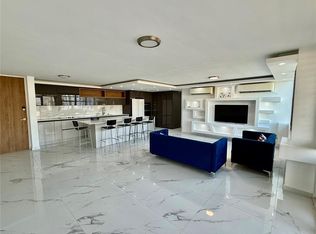 1 Rodriguez Ema St, Carolina, PR 00979