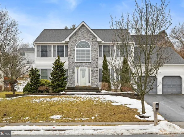 4740 Dunham Dr, Reading, PA 19606