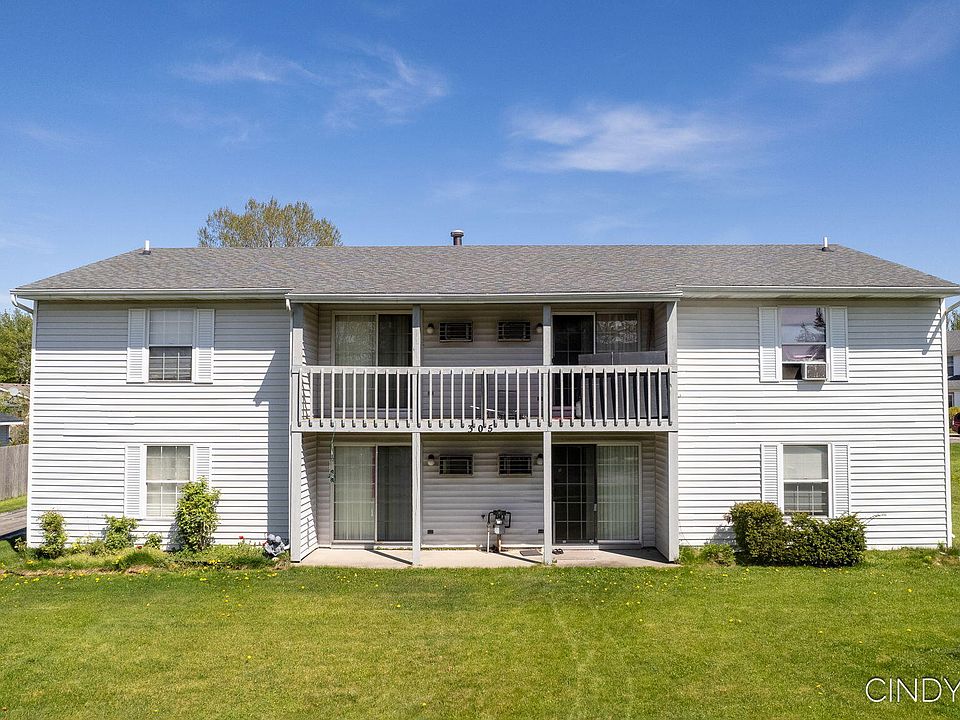 1st image of 305 Stratford Way #1-4