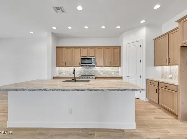 2928 E MANZANILA Avenue, San Tan Valley, AZ 85140