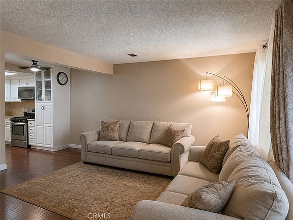 5th image of 190 W Grove St APT 2