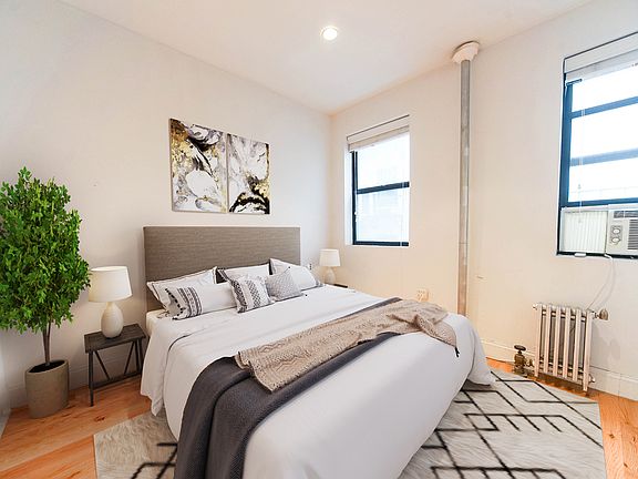 4th image of 18 Avenue A #1D