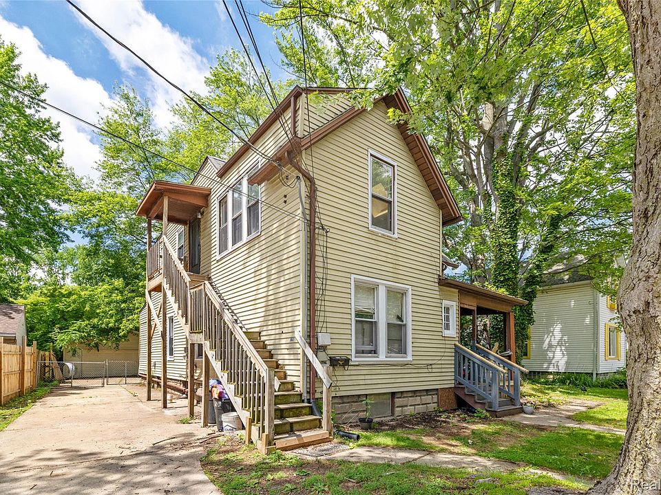 242 Crocker Blvd, photo 2