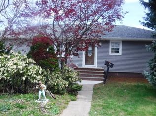 20 1/2 Harrison Ave, Carteret, NJ 07008