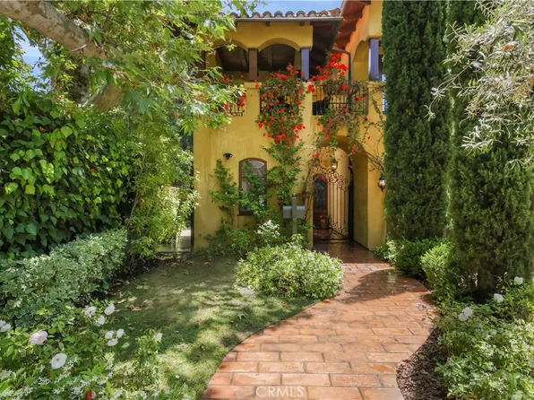 12226 Paisley Ln, Los Angeles, CA 90049