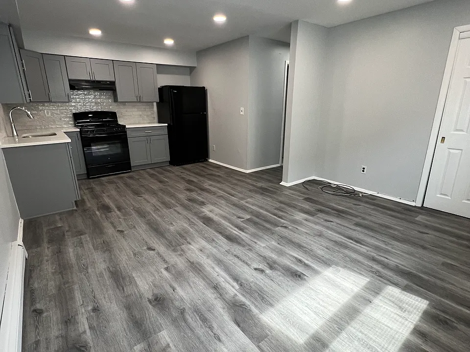 325 Simonson Ave #2
