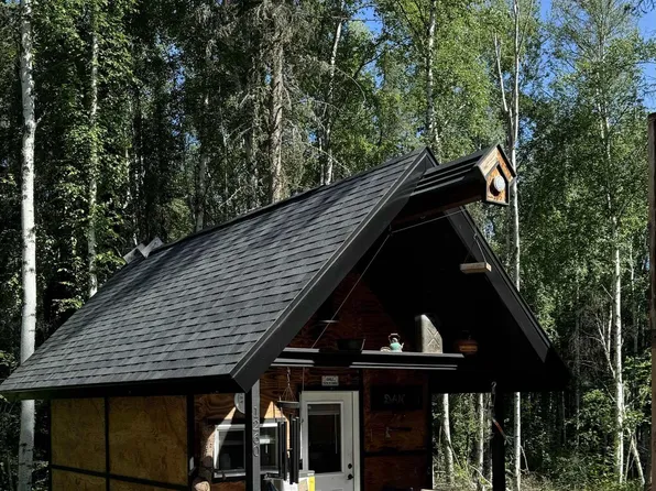 1260 Whistling Swan Dr, Fairbanks, AK 99712