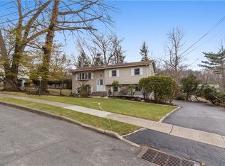 105 Brianbeth Pl, Tappan, NY 10983