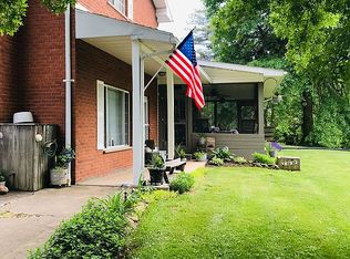 2050 Congress Rd, Belpre, OH 45714