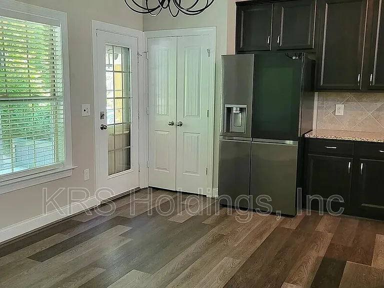 750 Sycamore Springs Dr — Photo 6