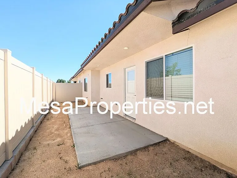 9550 Tamarisk Ave #124 — Photo 27